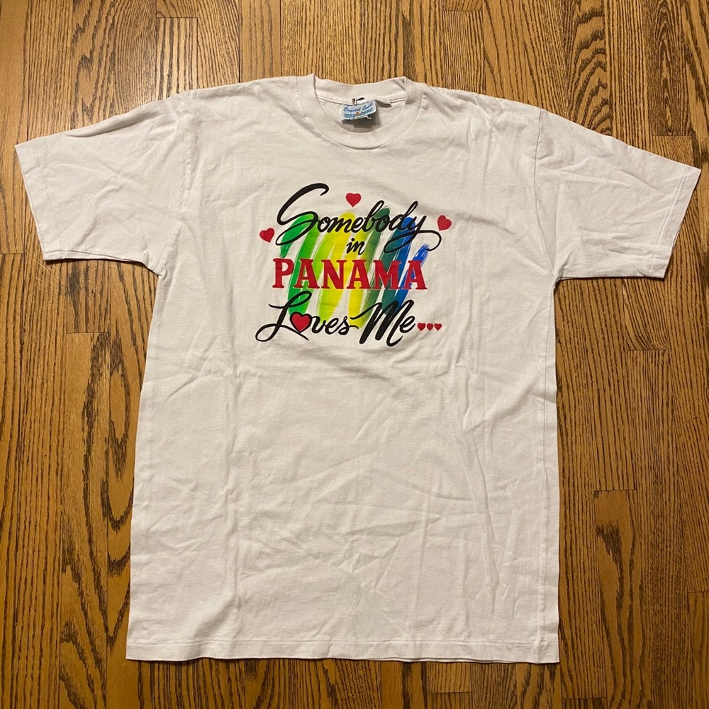 Somebody loves me in Panama Tee